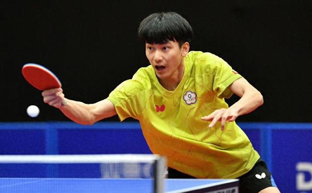 中国天才少年状态低迷决胜局4比11惨败m6米乐app2比3爆冷一轮游！21岁(图4)