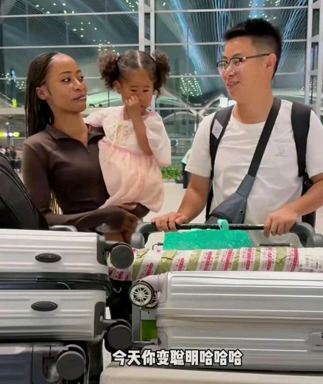 婆的团队握手言和一起“钱”进网红摄影师老李道歉了跟拉乌婆(图4)